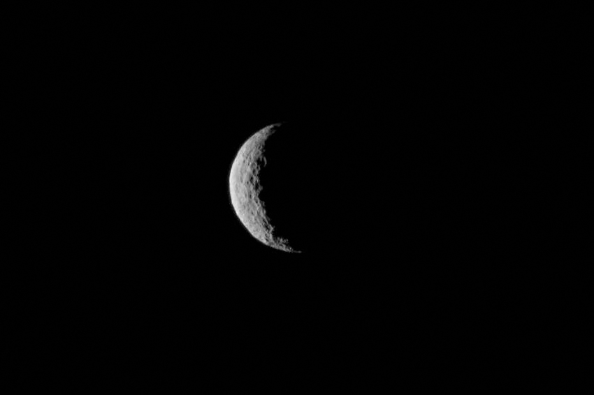 Sonda Dawn da Nasa orbita o planeta anão Ceres