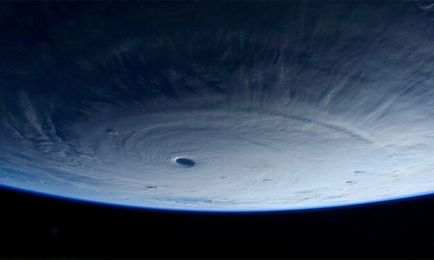 Nasa: Estação Espacial Internacional sobrevoou Tufão Maysak