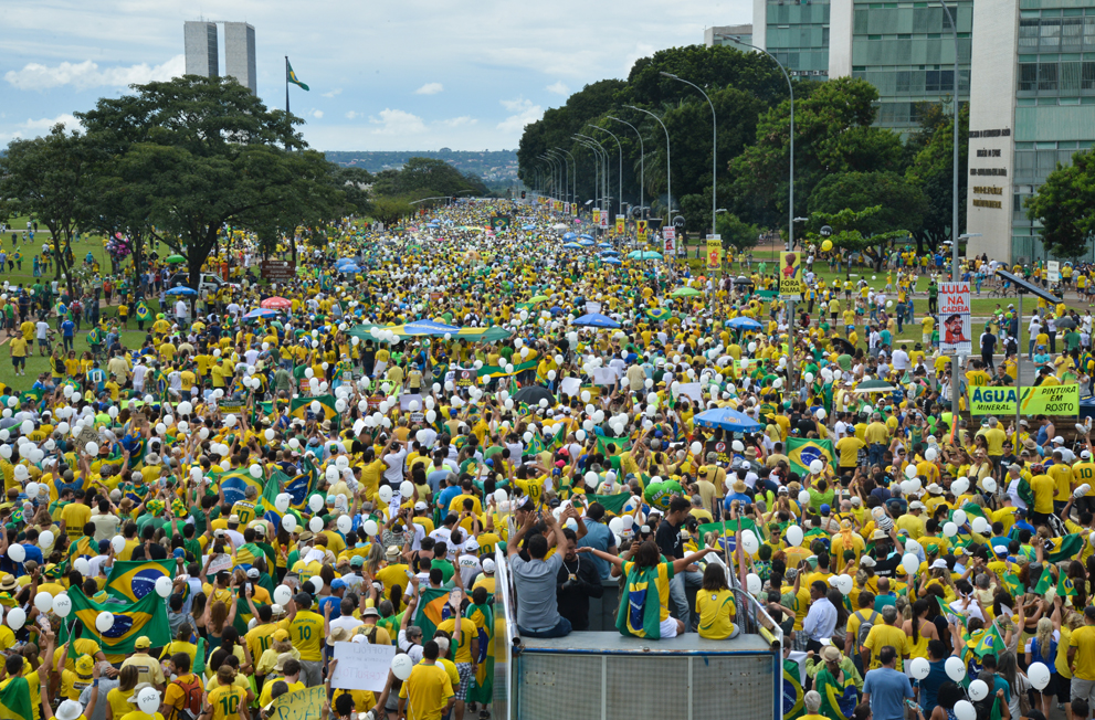 NI e as manifestações no Brasil pelo Impeachment Já!