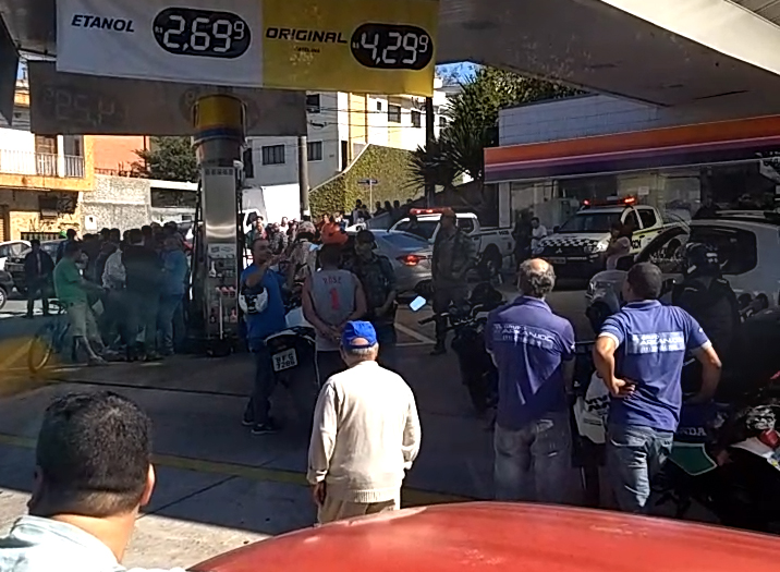 Postos de gasolina do Tatuapé estão sendo abastecidos