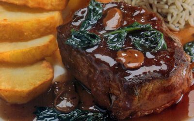 Filé ao molho madeira e agrião