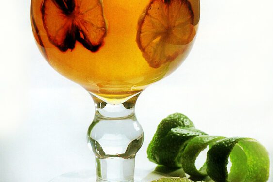 Gelatina de Vinho com Limões Cristalizados