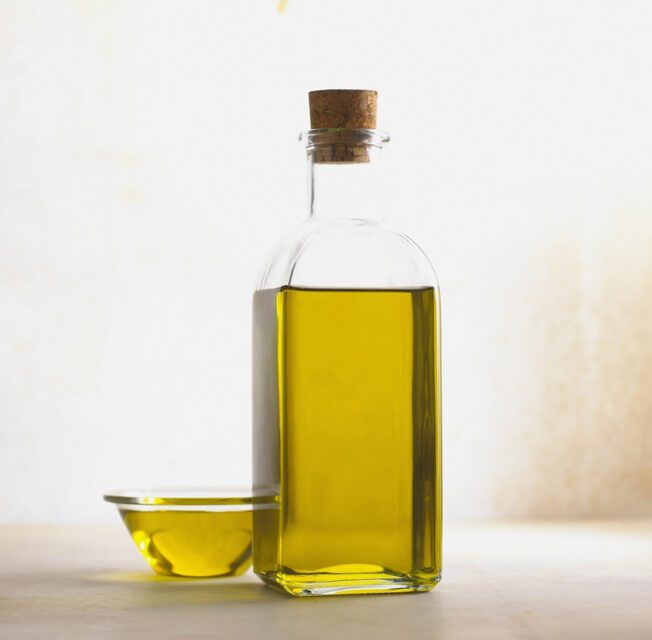 Cozinhar com azeite extravirgem ajuda a preservar a saúde e os nutrientes