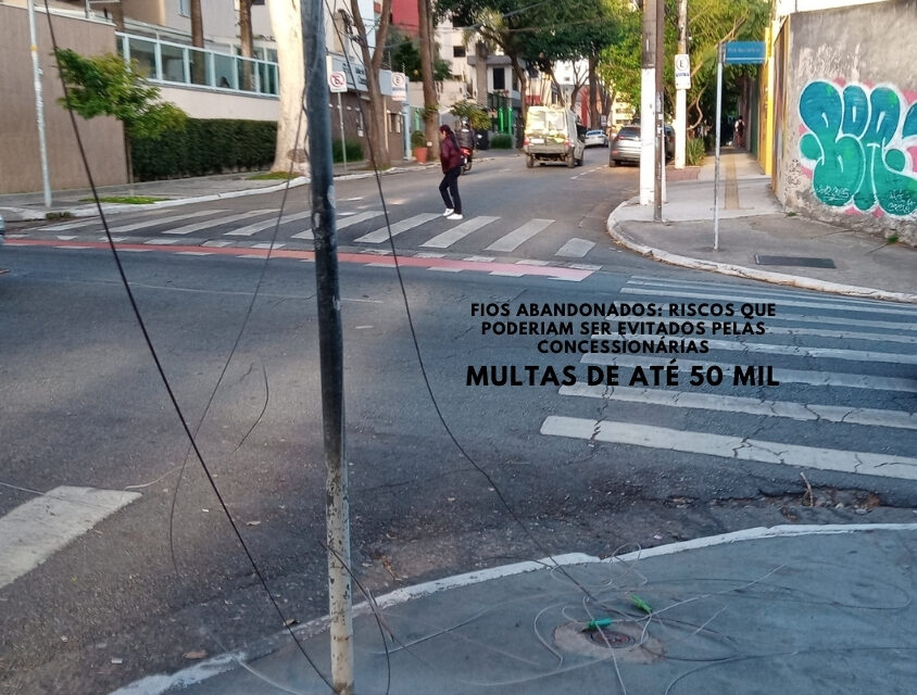 Fios abandonados põem em risco pedestres e motoristas, multas podem chegar a 50 mil por quarteirão