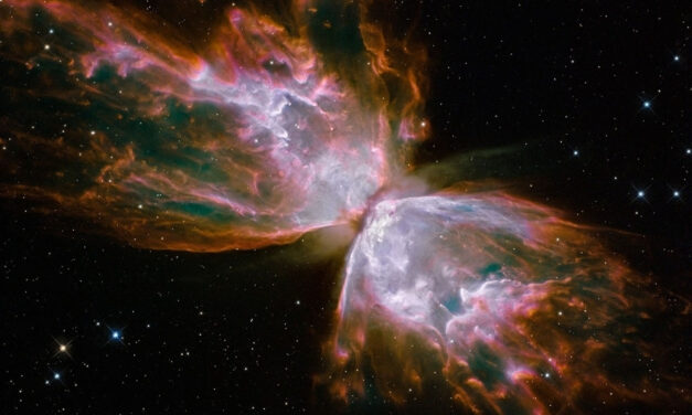 Borboleta emerge da morte estelar na nebulosa planetária NGC 6302