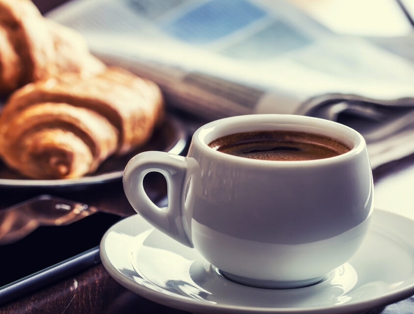 Café da manhã pode custar até cinco vezes mais, mostra pesquisa do Procon-SP em padarias