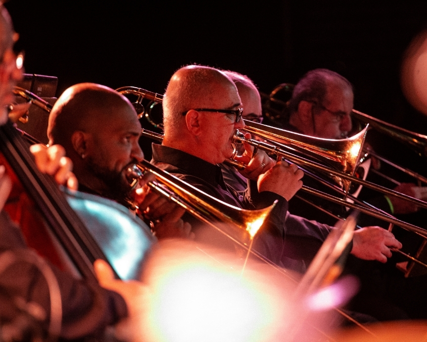 Big Band da Brasil Jazz Sinfônica se apresenta no Teatro B32