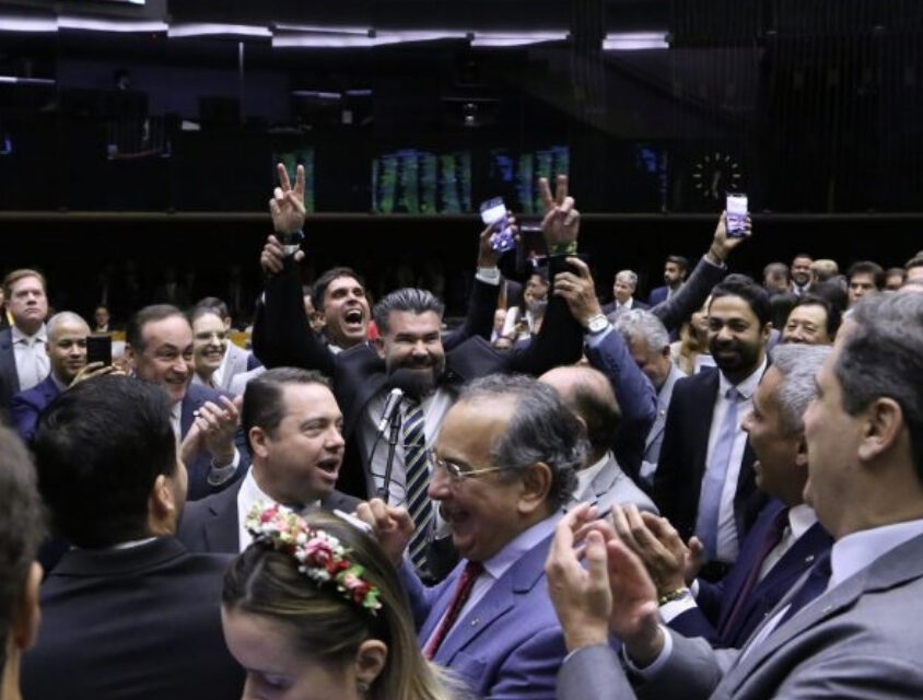 Câmara retira “MP da Taxação” enterrando o aumento de impostos: derrota do governos