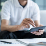 13º salário deve ser usado para quitar dívidas por 40% dos paulistas