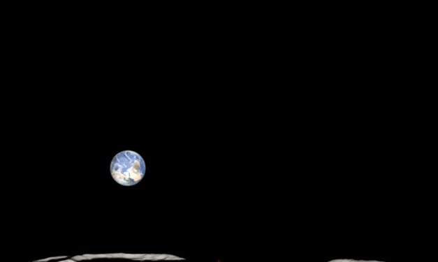 Iluminação do Polo Sul Lunar com a Terra e o Sol