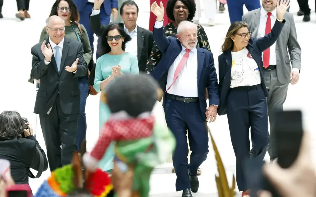 IFI aponta para estrangulamento fiscal com política econômica lulista