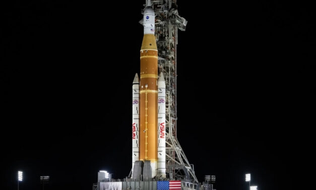 Contagem regressiva para ensaio geral da missão Artemis II na água