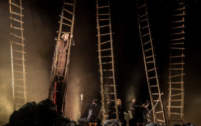 Choque! Procurando Sinais de Vida Inteligente está no Teatro FAAP com Danielle Winits e direção de Gerald Thomas