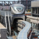 Trem chega à estação Morumbi pela primeira vez rumo à abertura da Linha 17-Ouro