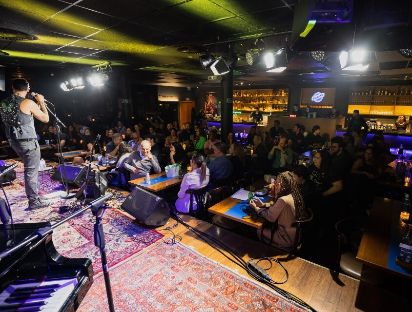 Uso de álcool e drogas pelos pais influencia consumo dos filhos, aponta pesquisa com 4,2 mil adolescentes