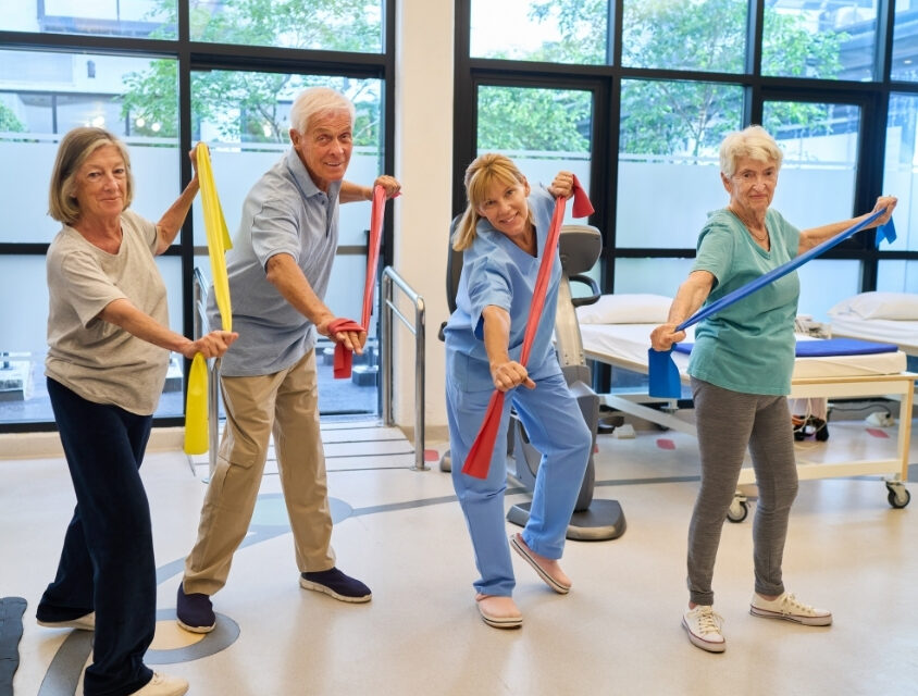Avaliação física simples ajuda a prever perda de independência em pessoas idosas