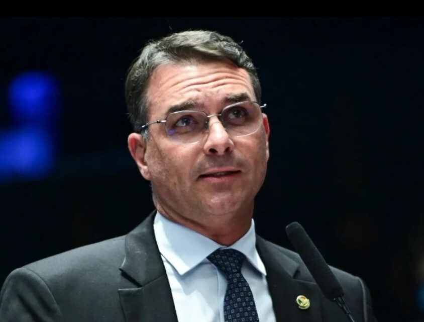 Acadêmicos de Niterói é rebaixada após desfile em homenagem a Lula e caso repercute na imprensa internacional