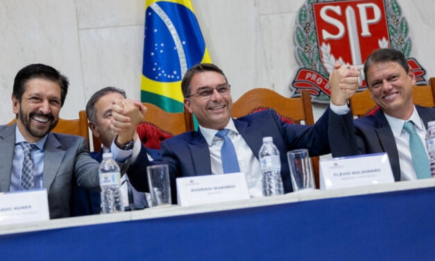 Flávio Bolsonaro: fala sobre “Projeto Brasil” em sintonia com Tarcísio e Nunes