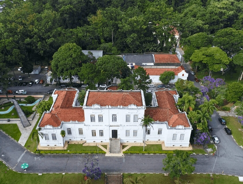 Instituto Butantan lança programa científico inédito para estudantes em SP