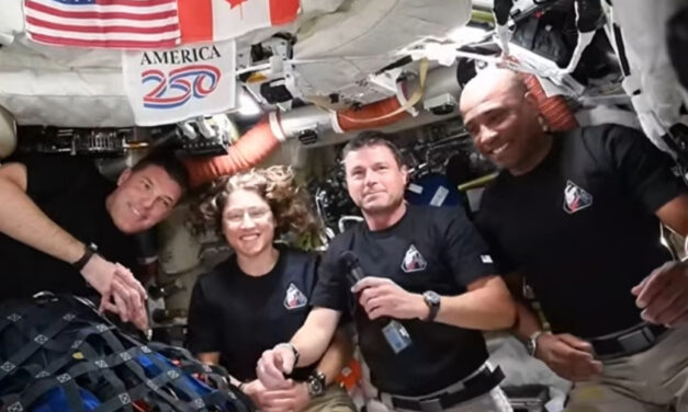 Artemis II – Tripulação conclui sobrevoo lunar com precisão no 6º dia da missão à Lua