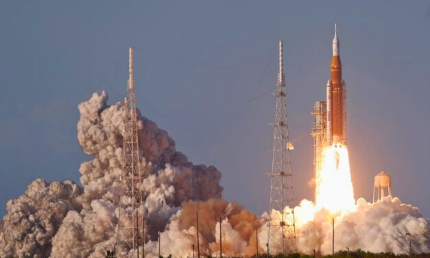 NASA lança missão Artemis II e leva astronautas à Lua em voo histórico após meio século