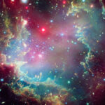 Chandra e James Webb capturam ‘coroa’ cósmica que revela o ciclo de vida das estrelas