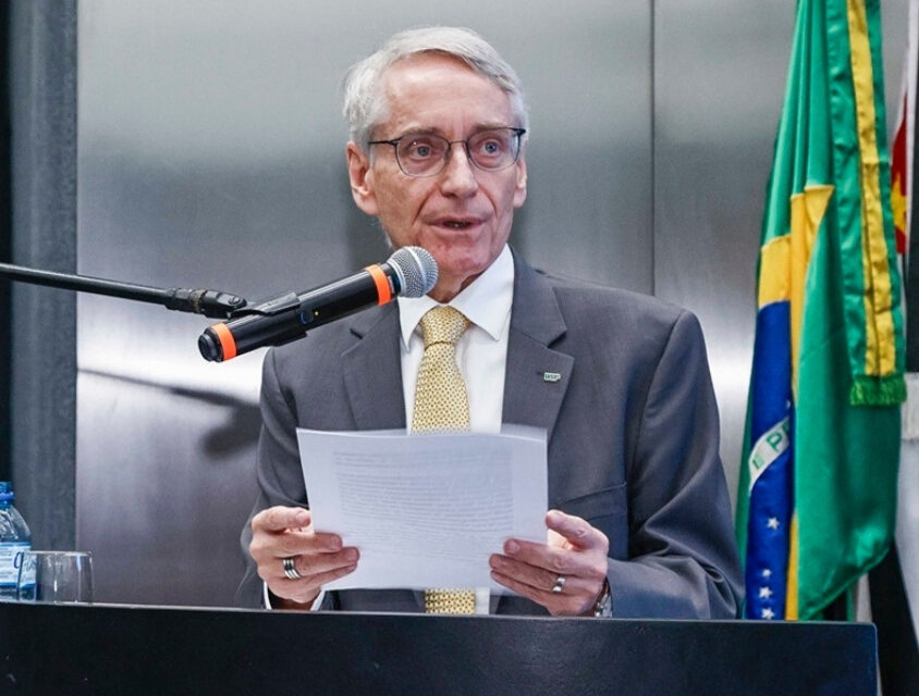 “Negociação deve ser consenso entre as partes, não imposição”, afirma reitor da USP