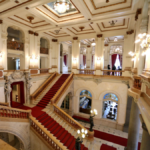 Theatro Municipal integra a Virada Cultural com maratona de 24 horas dedicada aos grandes festivais da MPB
