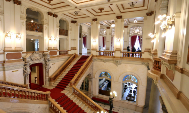 Theatro Municipal integra a Virada Cultural com maratona de 24 horas dedicada aos grandes festivais da MPB
