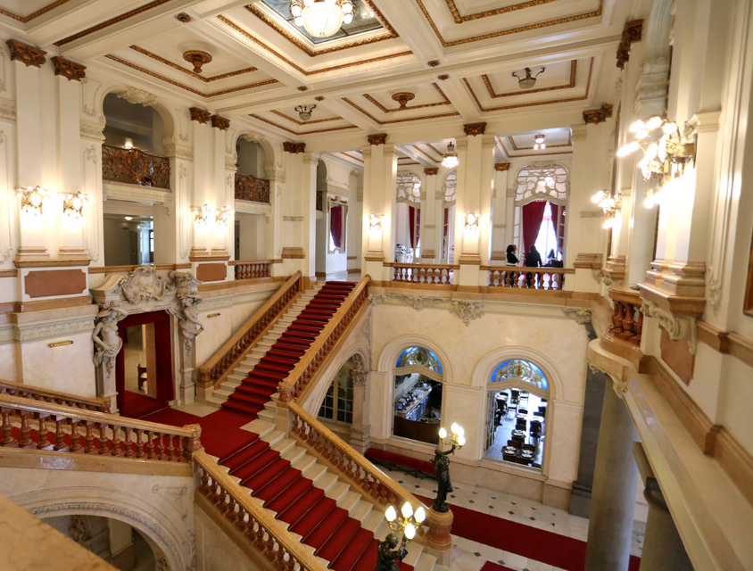 Theatro Municipal integra a Virada Cultural com maratona de 24 horas dedicada aos grandes festivais da MPB