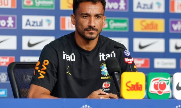 Seleção Brasileira: Danilo fala em tempo de amadurecimento e vontade de vencer, assista