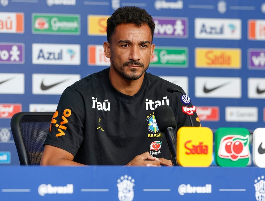 Seleção Brasileira: Danilo fala em tempo de amadurecimento e vontade de vencer, assista