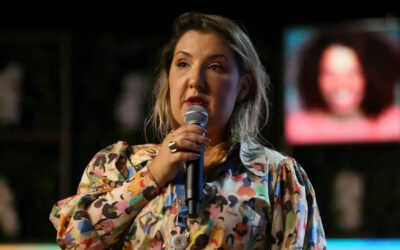 Flávio Bolsonaro integra Daniella Marques à pré-campanha em aceno ao mercado financeiro