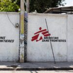 Haiti enfrenta colapso na saúde e moradores arriscam a vida por atendimento médico básico