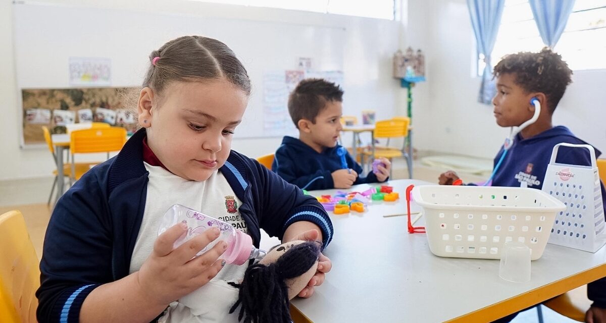 Volta às aulas em SP: expansão do ensino integral fortalece a educação nas periferias
