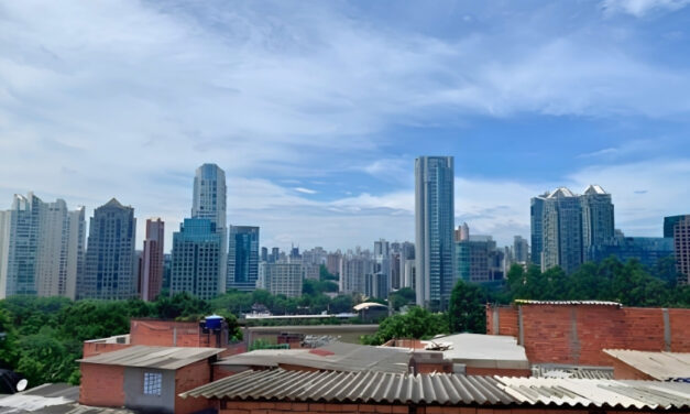 Desindustrialização, políticas públicas e dominância financeira redefiniram moradia e espaço urbano no Brasil