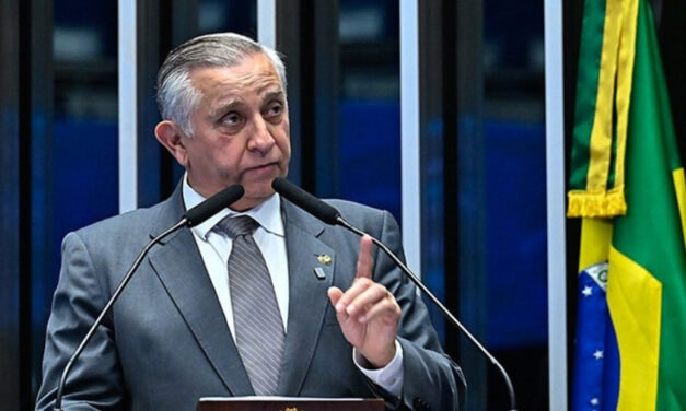 Proibição de visitas de Flávio Bolsonaro ao pai gera reação no Congresso e mobiliza a OAB