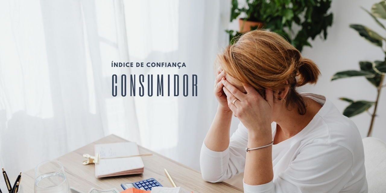 Confiança do consumidor cai pela quarta vez seguida e atinge menor nível desde 2022