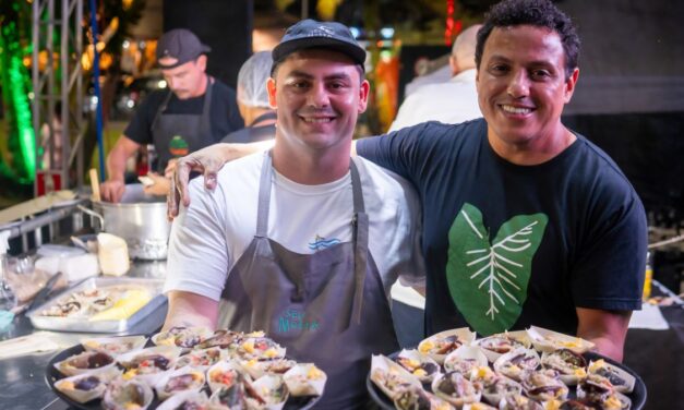 Turismo em Ubatuba: Festival Gastronômico Sabor Caiçara abre 17ª edição na Praça da Baleia