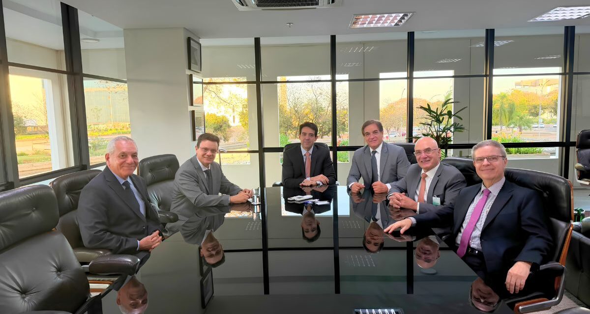 Fecomércio MG e RJ articulam reativação da Ferrovia do Café no TCU