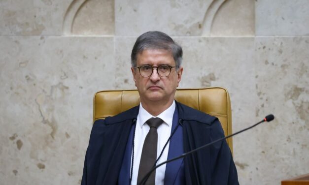 Oposição pede impeachment de Paulo Gonet por suposto elo com banqueiro