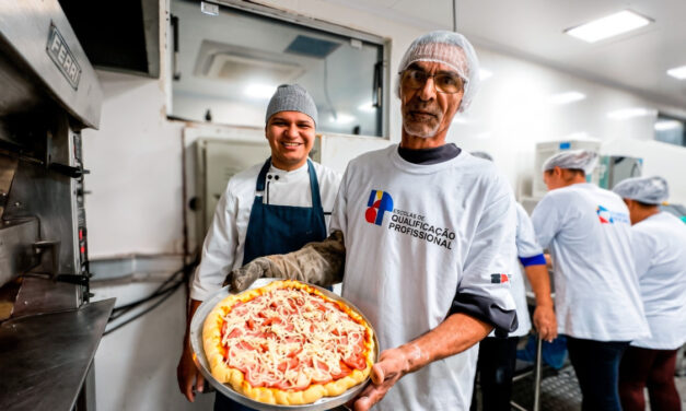 De pedreiro a padeiro: curso gratuito abre novo caminho aos 53 anos