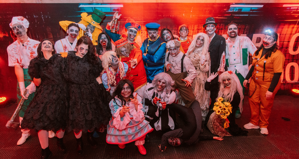 Halloween no Metrô de São Paulo transforma última viagem em cena de terror